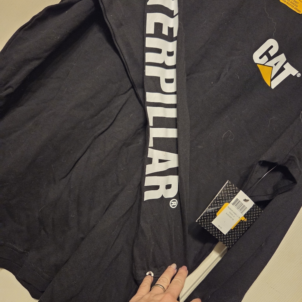 Men's Black Cat Caterpillar Large Longsleeve Tee New with Tags - Picture 3 of 5